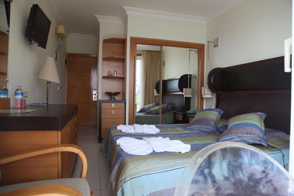 Yali Hotel Сиде Екстериор снимка